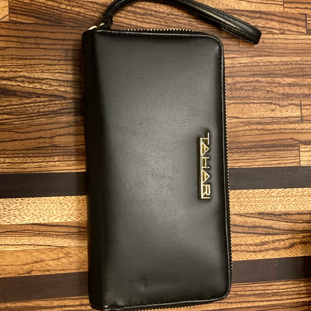 Tahari black wristlet clutch wallet t